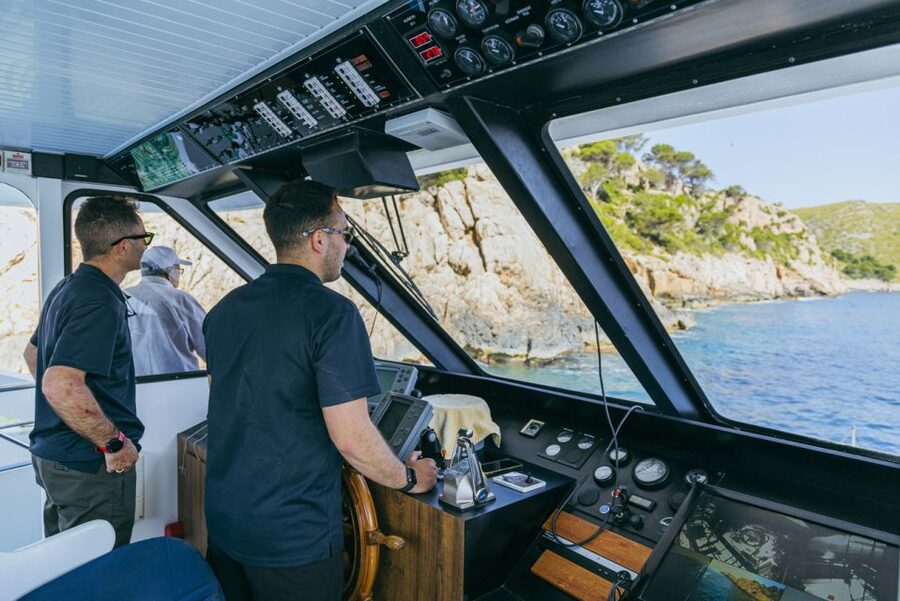 Puerto Pollença: Ferry to Formentor Beach - Formentor Beach time: swimming, sunbathing, and the reality of crowds