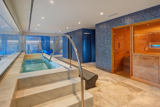 Relaxing back massage & day SPA - The spa facilities: indoor pool, jacuzzi, hydromassage, sauna, steam