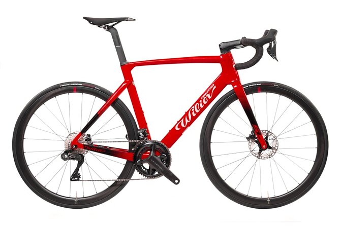 Rental bicycles - Choosing the Bike: Aluminum, Full-Carbon, Di2, and E-Bikes