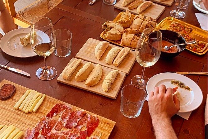 Sa Clasta Wine Tours, Mallorca - Group size and a private feel that keeps things personal