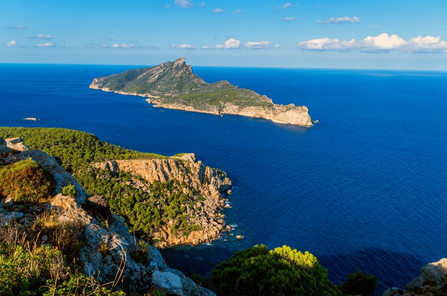 Santa Ponta/Peguera: Dragonera Island Cruise with Swim Stop - The scenic coastline run before you ever step foot on Dragonera