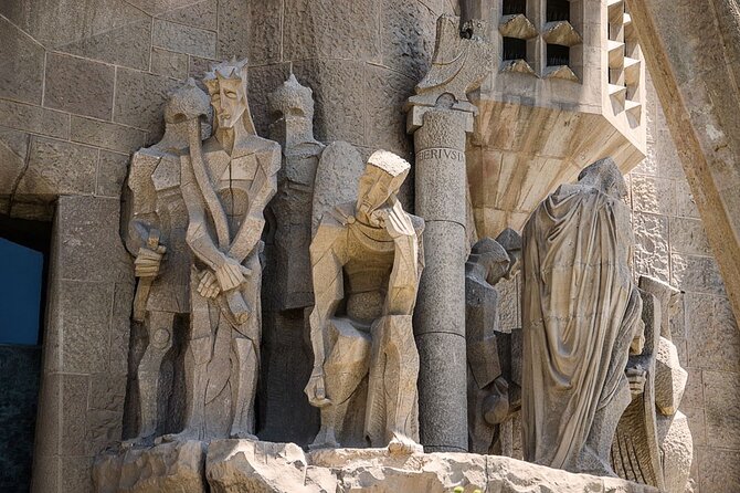 Self-Guided Audio Tour - The Kingdom of Mallorca - La lonja: one of Palma’s oldest buildings, with stories attached