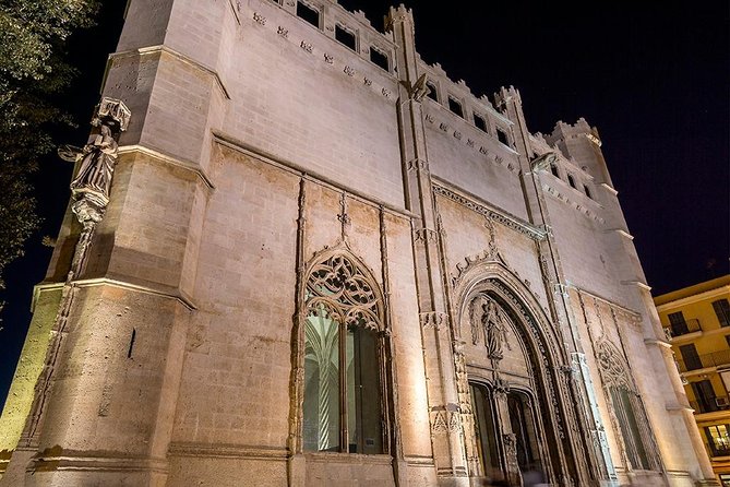 Self-Guided Audio Tour - The Kingdom of Mallorca - The statue and statue stops: why repetition can still help