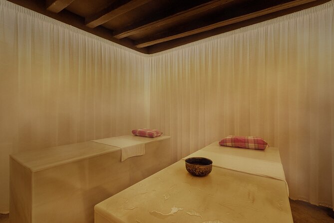 Small-Group Arab Bath Experience in Hammam Al Ándalus Palma - The bath circuit: cold, hot, and steam in a calm rhythm