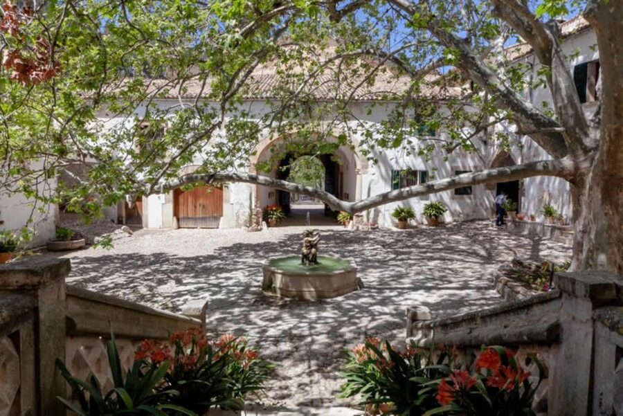 Sóller: Jardines de Alfabia Entrance Ticket - How Long You Really Need: Making One Day Feel Comfortable