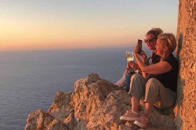 Sunset Tour to Formentor - Guides and drive style: safety, stories, and the small-group advantage