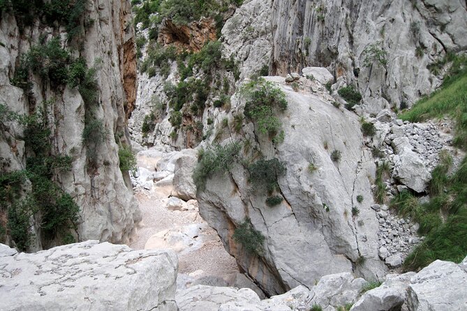 Torrent de Pareis - Sa Calobra Stop: Pebbles, the Gorge Mouth, and Lunch Time