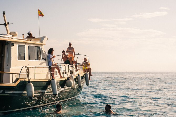 Traditional Boat Sailing Tour from Port of Palma - Getting there without a headache: meeting point and timing choices