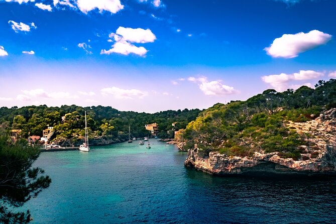 Unique V8 Trike Tour to the Tramuntana Mountains min2 max.4 Pers - The west-coast panorama road to Portals Nous: luxury yachts and real photo angles