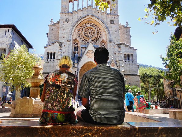 Valldemosa and Valley of Soller Tour in Mallorca - Getting there in comfort: pickup, coach timing, and Sa Foradada