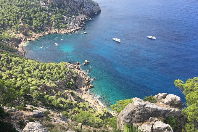 Valldemossa lookouts and S'Estaca - Ermita de la Trinitat: a short stop that actually matters