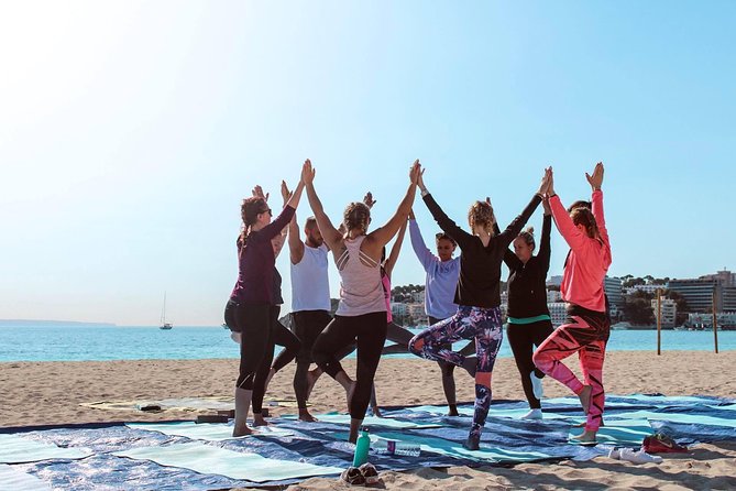 Yoga and Brunch on the beach - Beach yoga in Palmanova, with Lilla and Peter at the center